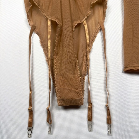 🤎 Frederick's Of Hollywood Lingerie Lola Lee Long Sleeve Brown Bodysuit NWT 🤎 - Picture 7 of 10